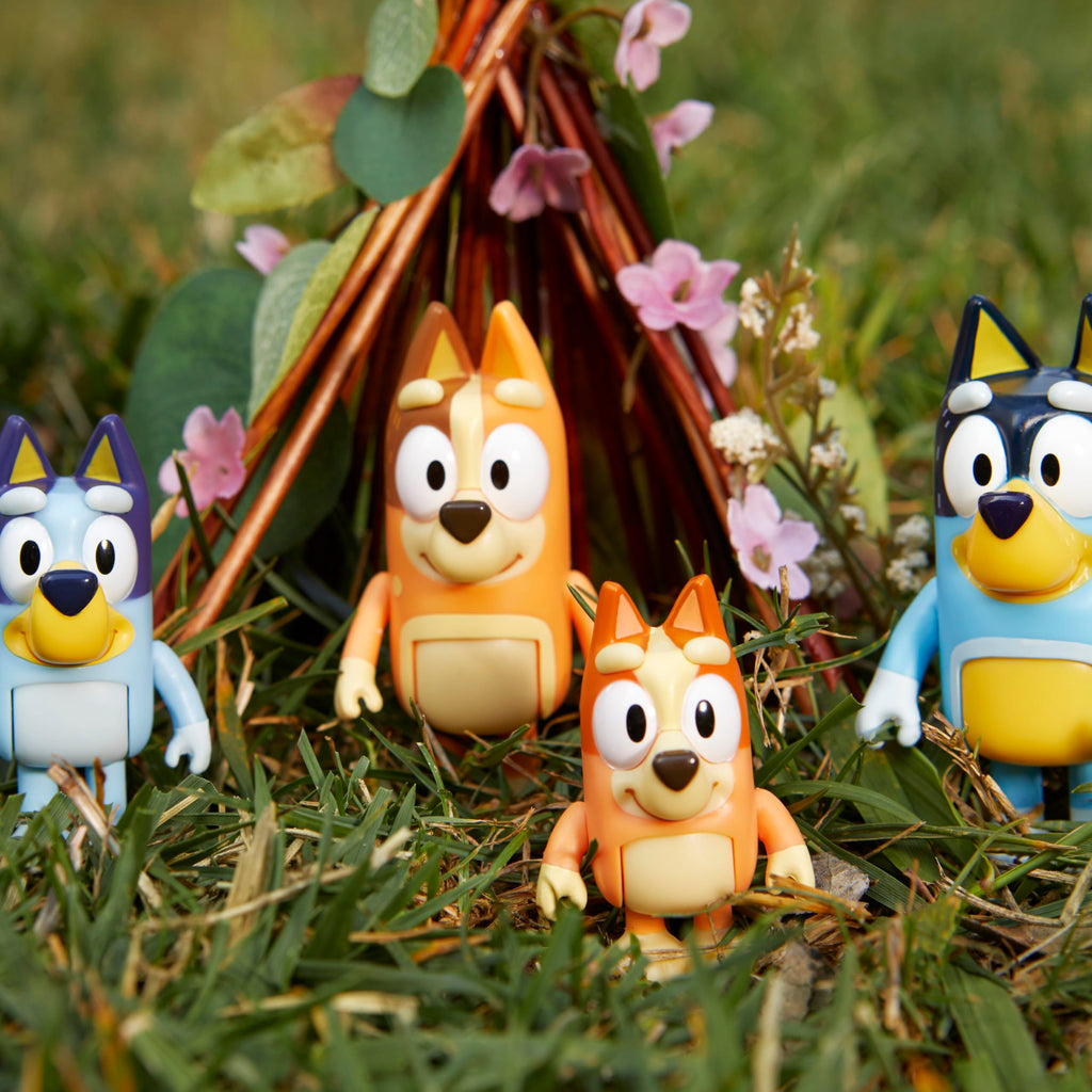 Bluey Family Figure Pack of 4, Robust Poseable Character Toys with Bingo, Chilli, and Bandit Figures, Toddler-Sized Animal Figurines for Kids Ages 3+