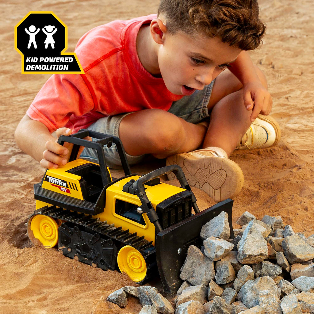 Tonka Steel Classics 4x4 Pickup Truck - Made with Steel & Sturdy Plastic, Yellow Toy Construction Truck, Boys and Girls, Kids, Toddlers, Ages 3+